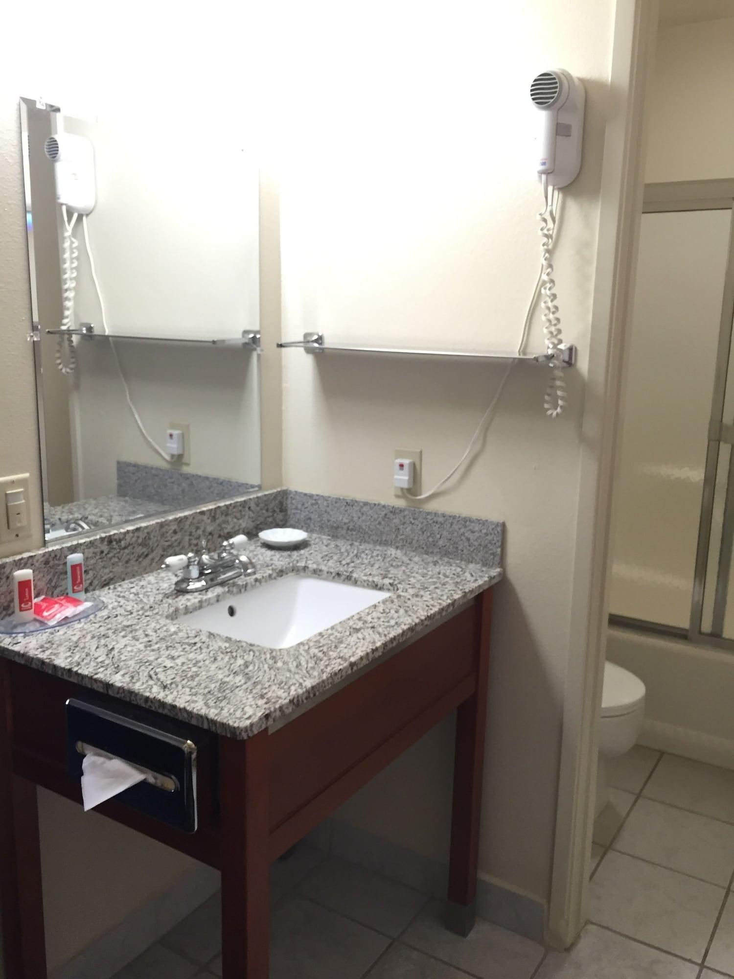 Days Inn By Wyndham Ridgecrest Near China Lake Naval Station מראה חיצוני תמונה