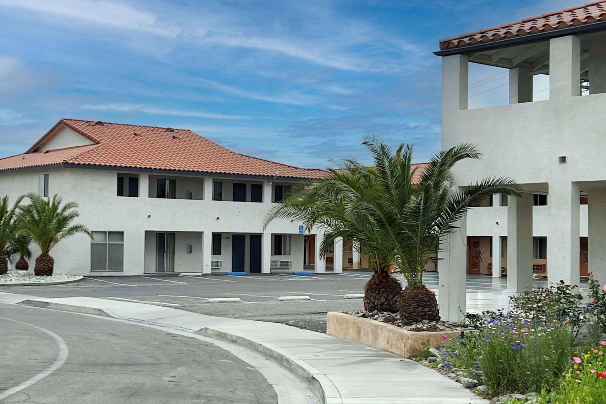 Days Inn By Wyndham Ridgecrest Near China Lake Naval Station מראה חיצוני תמונה