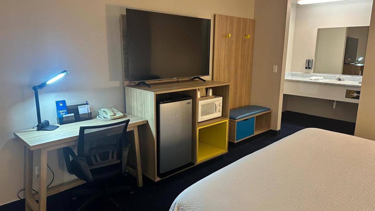 Days Inn By Wyndham Ridgecrest Near China Lake Naval Station מראה חיצוני תמונה