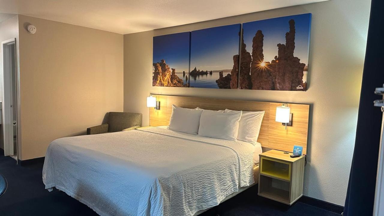Days Inn By Wyndham Ridgecrest Near China Lake Naval Station מראה חיצוני תמונה