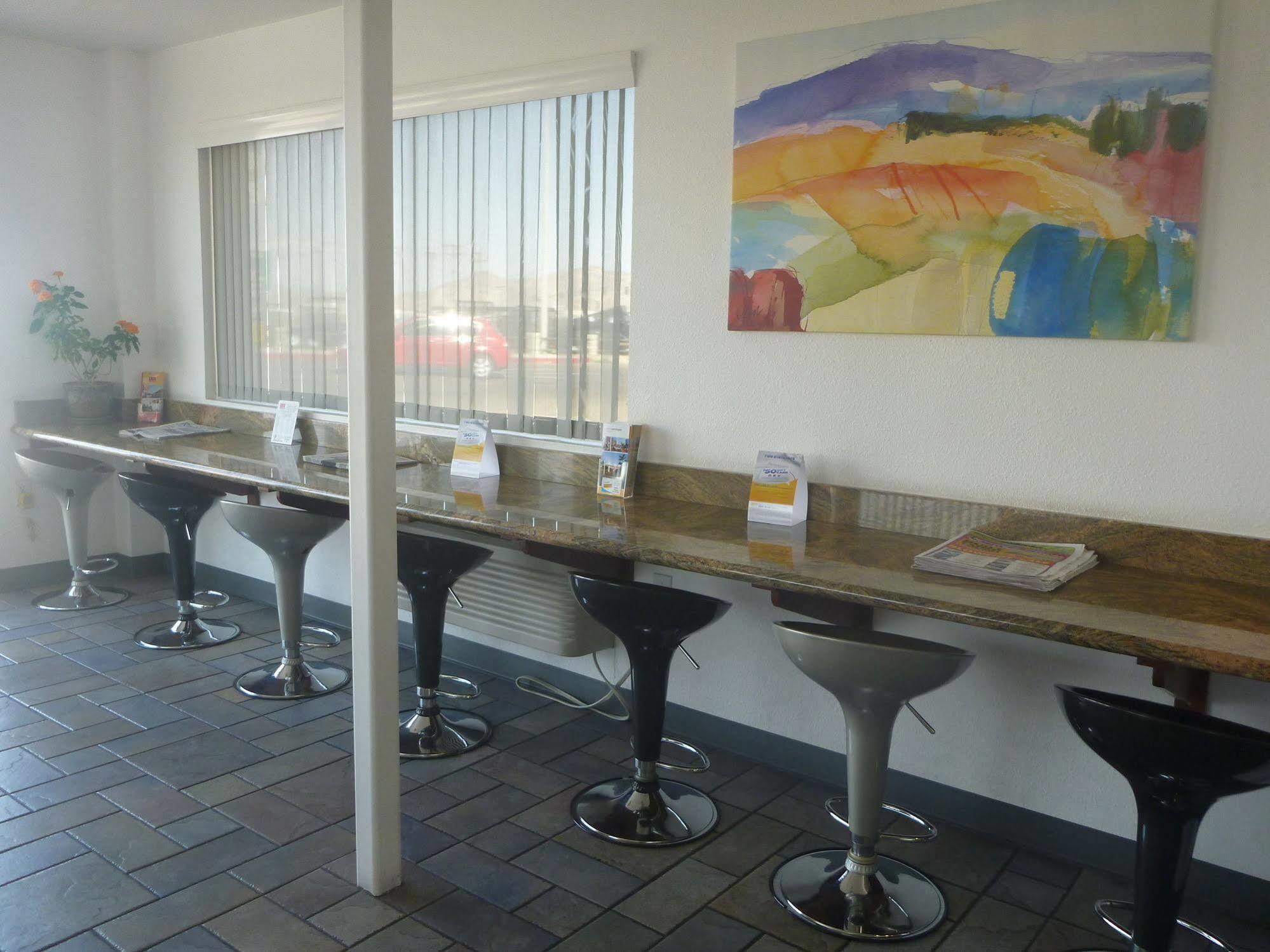 Days Inn By Wyndham Ridgecrest Near China Lake Naval Station מראה חיצוני תמונה